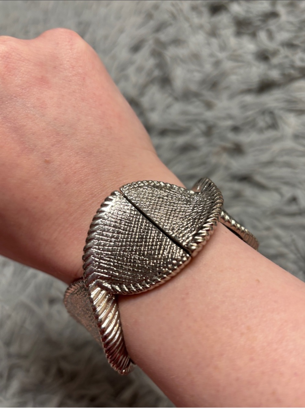 Vintage Textured Silver Elastic Bracelet